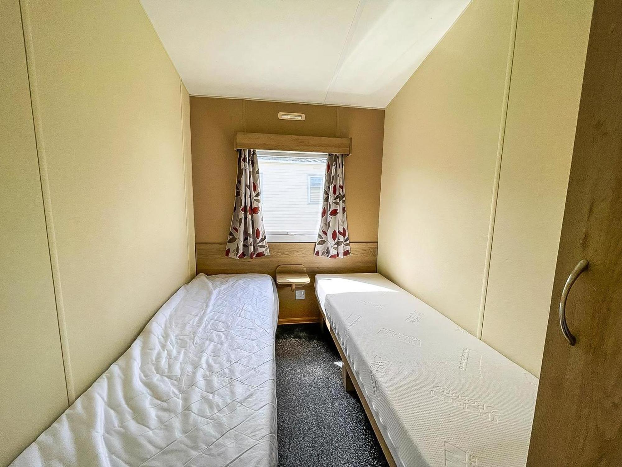 Lovely 6 Berth Caravan At Sunnydale Holiday Park Ref 35375S Louth  Exteriér fotografie